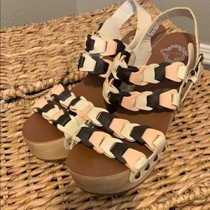 Wood wedge sandals